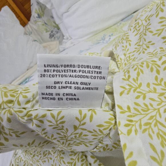 2 Croscill Cecilia King Shams Roses and Eyelet Lace Cottage Patchwork 86"x18" - Picture 8 of 8